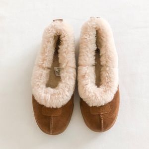 UGG Rylan slippers women’s size 7